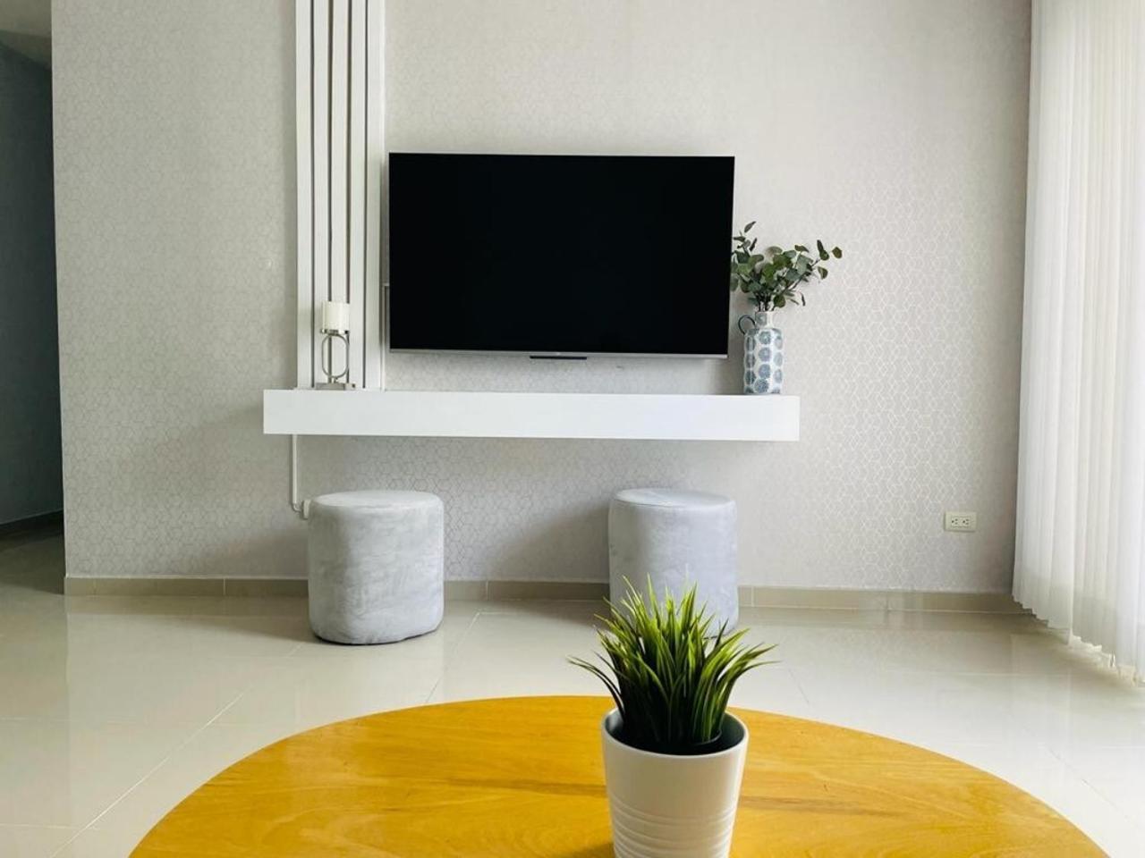 Harmony 2 Santiago Villa ซานติอาโก เด ลอสกาบาเญโรส ภายนอก รูปภาพ