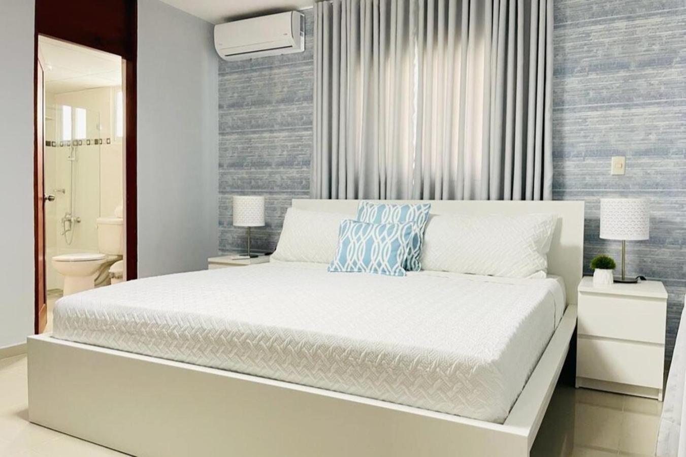Harmony 2 Santiago Villa ซานติอาโก เด ลอสกาบาเญโรส ภายนอก รูปภาพ